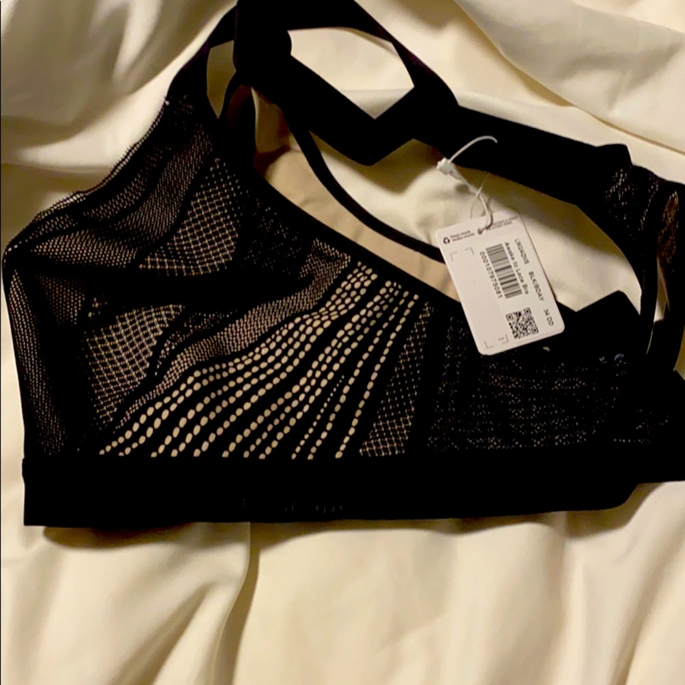 Lululemon sports bra new with tags 34DD